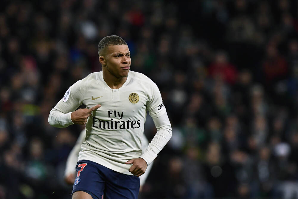 南非主帅：这届非洲杯没气氛，新球场是漂亮但组织工作很混乱